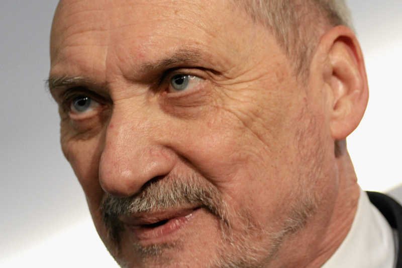 Gdy Antoni Macierewicz był szefem kontrwywiadu, z SKW wyniesiono tysiące danych agentów