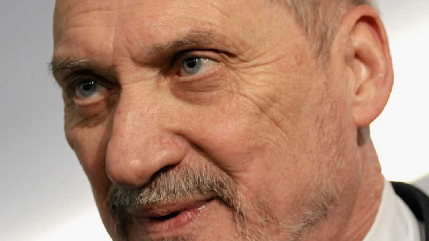 Gdy Antoni Macierewicz był szefem kontrwywiadu, z SKW wyniesiono tysiące danych agentów