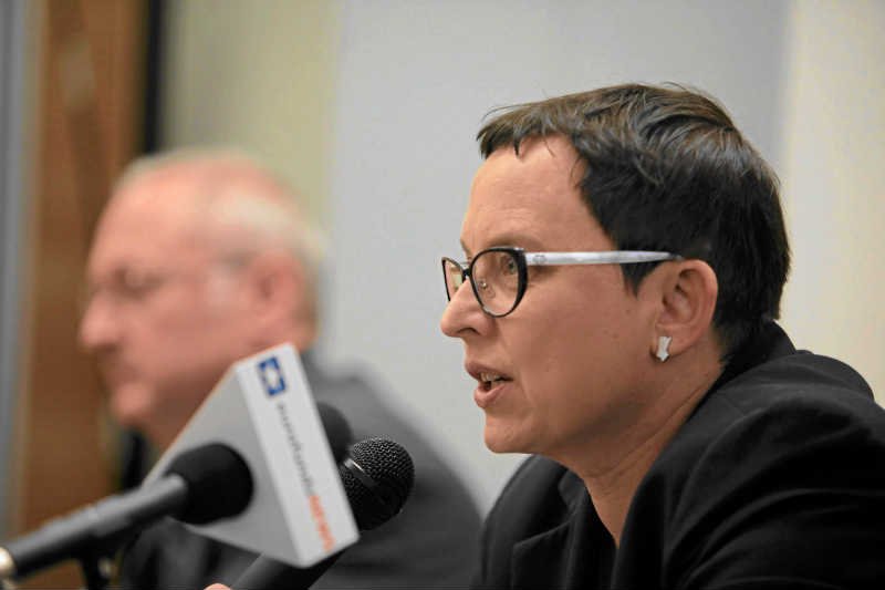 Katarzyna Hall, była minister edukacji przekonuje, że matura jest potrzebna, ale można znieść próg zdawalności.