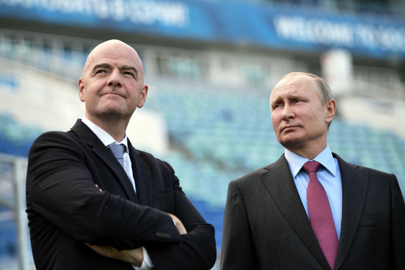 Gianni Infantino i Władimir Putin w przeszłości wielokrotnie stawali w jednym szeregu, podkreślając swoje dobre relacje.