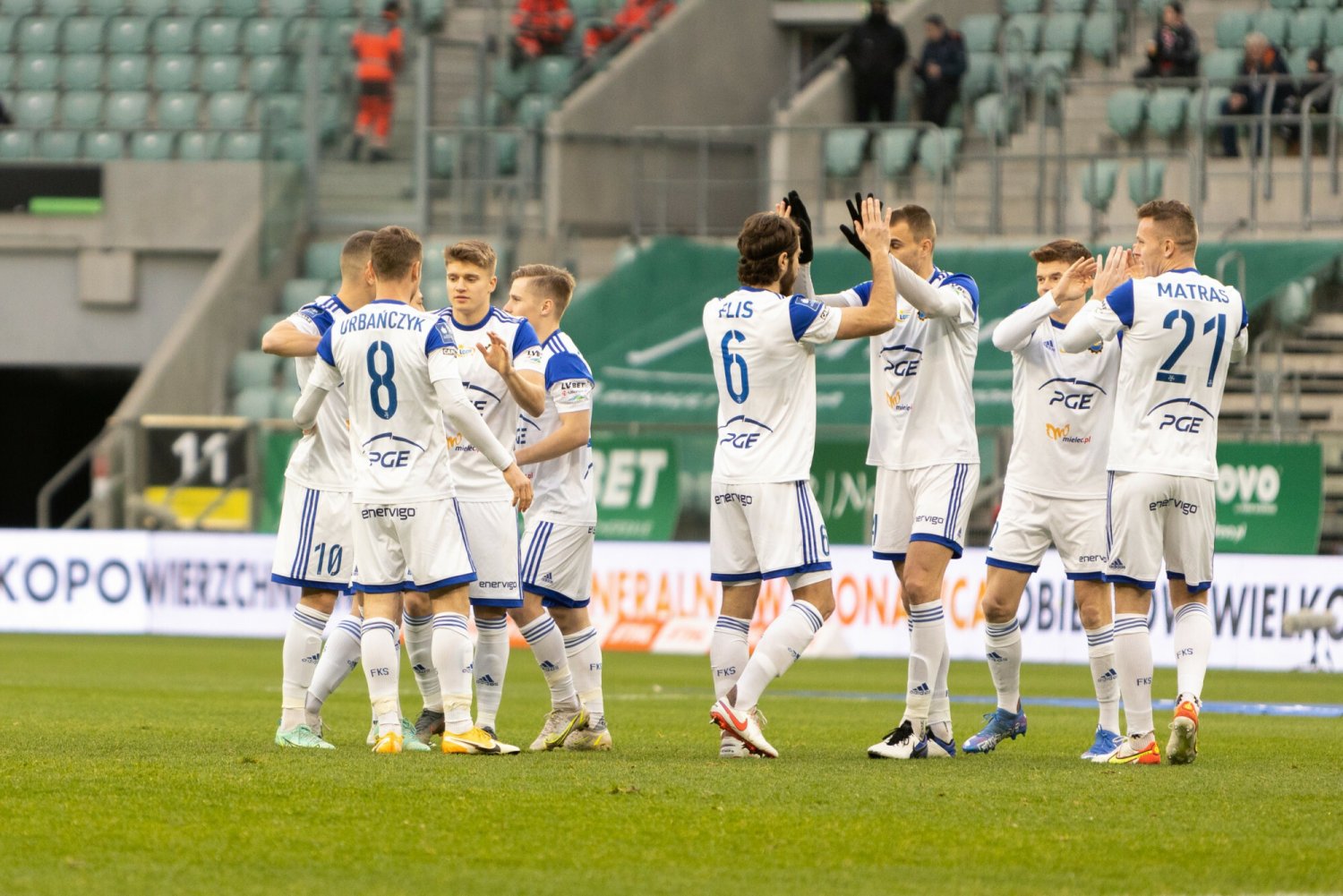 Europoseł PiS Tomasz Poręba ma dość i rozważa wycofanie się z piłki, to oznaczałoby upadek Stali Mielec