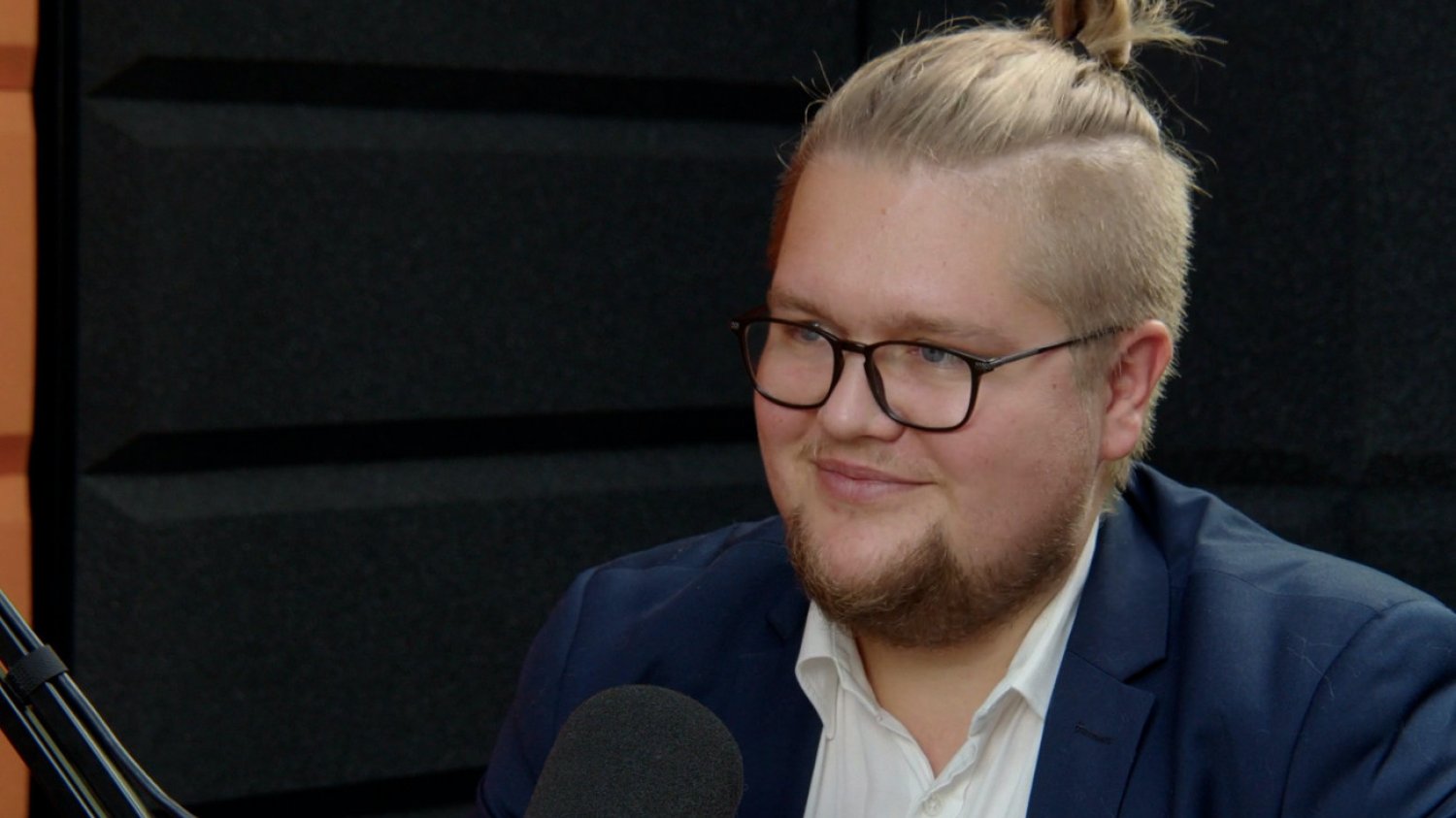 Dr n. med. Filip Dąbrowski ginekolog, onkolog, który kieruje Oddziałem Ginekologiczno - Położniczym w Szpitalu Bielańskim w Warszawie.