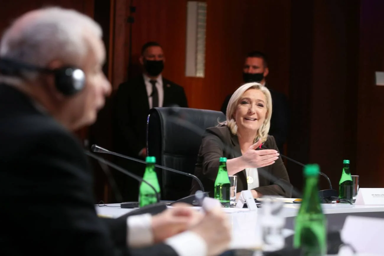 Były premier Belgii, a dziś jeden z liderów liberalnej frakcji PE Guy Verhofstadt ostro podsumował The Warsaw Summit - imprezę PiS z udziałem prokremlowskich eurosceptyków. Były premier Belgii, a dziś jeden z liderów liberalnej frakcji PE Guy Verhofstadt ostro podsumował The Warsaw Summit - imprezę PiS z udziałem prokremlowskich eurosceptyków.