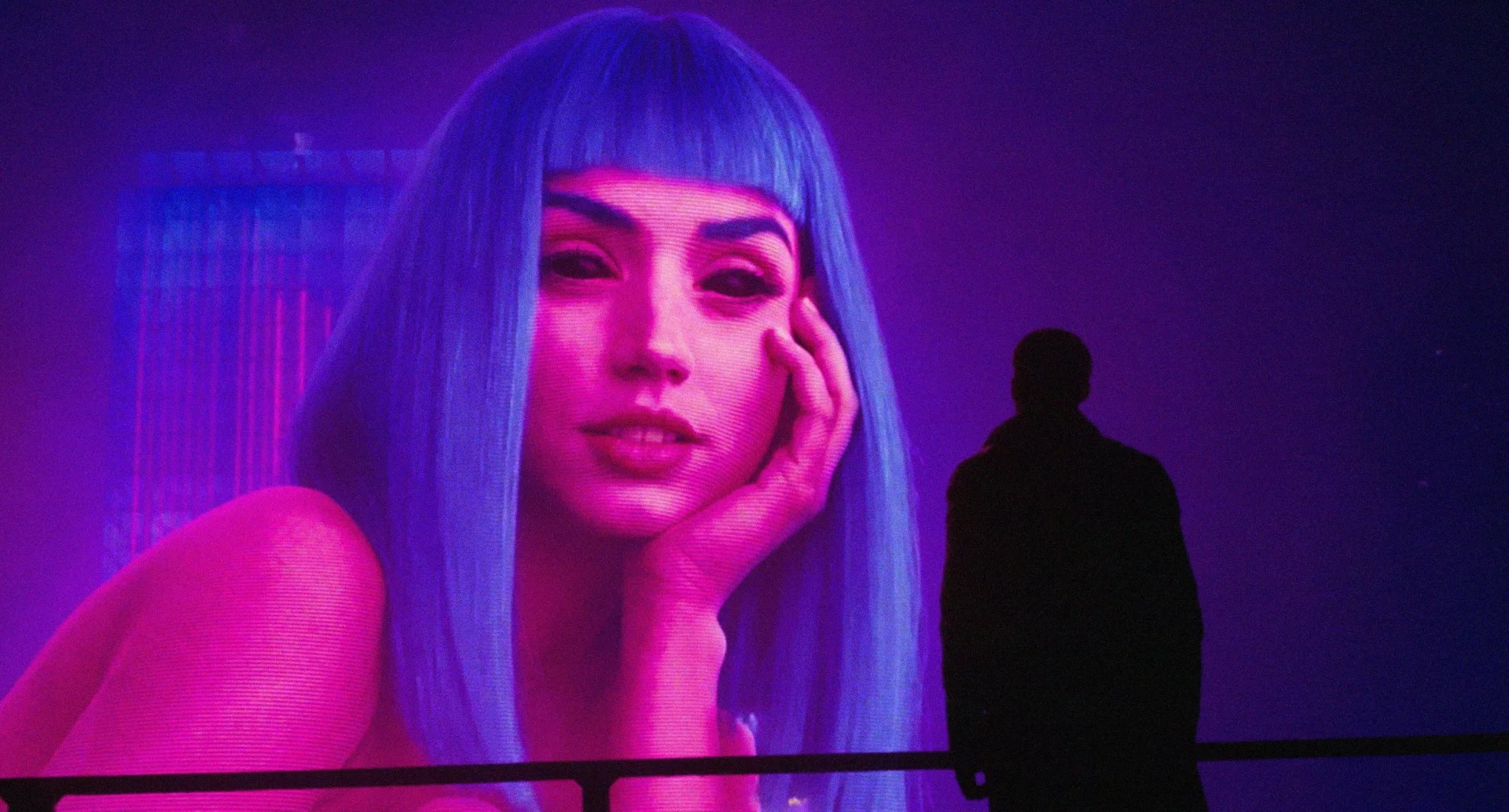 Ana de Armas w filmie "Blade Runner 2049".