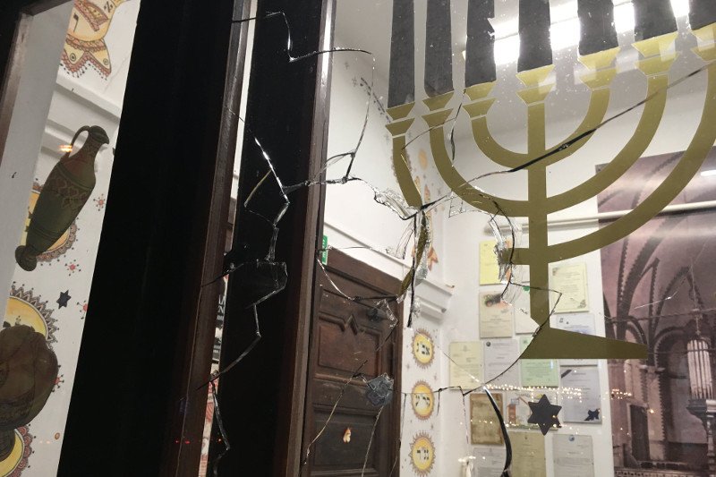 Do ataku na synagogę doszło w biały dzień.