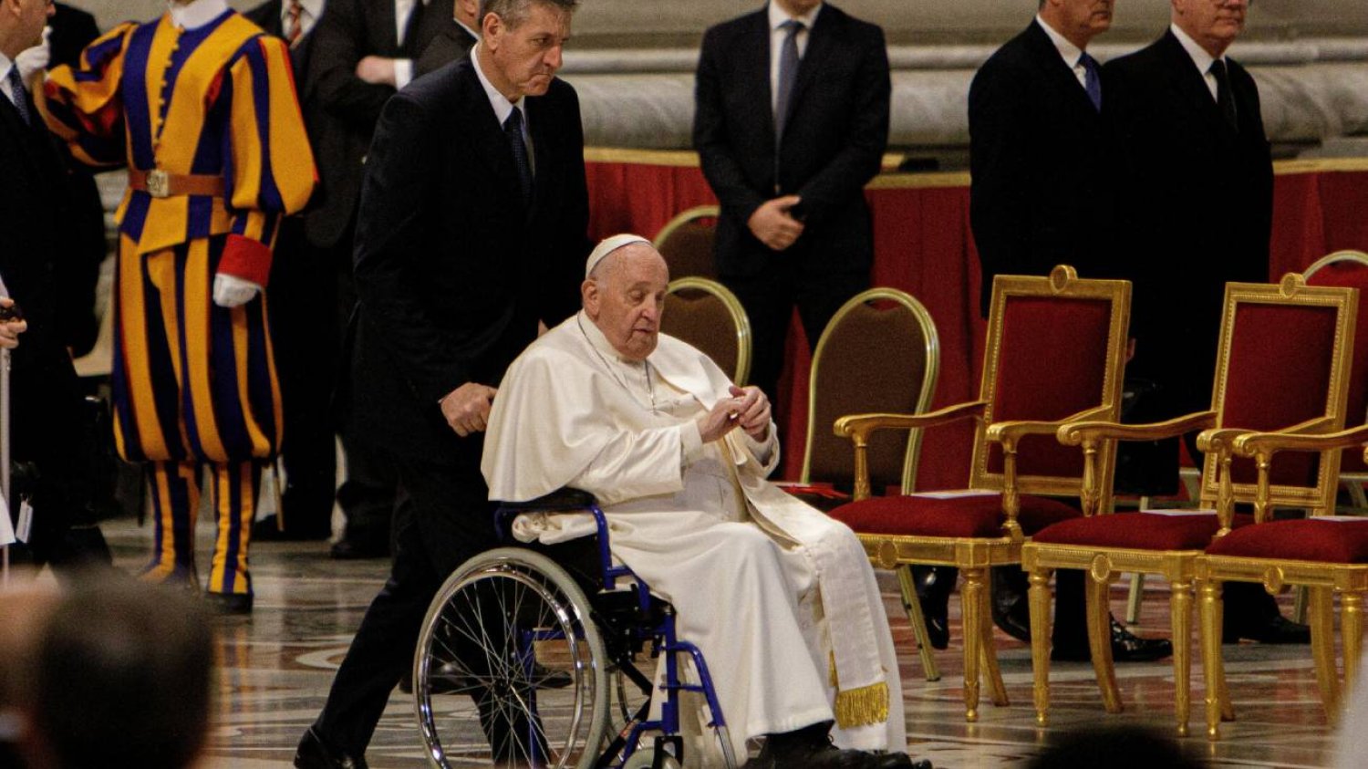 Papież Franciszek rezygnuje z drogi krzyżowej w Wielki Piątek. Oto powód