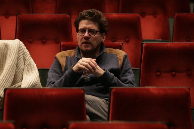 Wojciech Malajkat napisał list otwarty do prezydenta Trumpa, którego wizyta w rejonie Akademii Teatralnej zakłóci festiwal. Prawica zaczęła hejtować artystę, ale rektor AT przypomniał o ważnym fakcie.