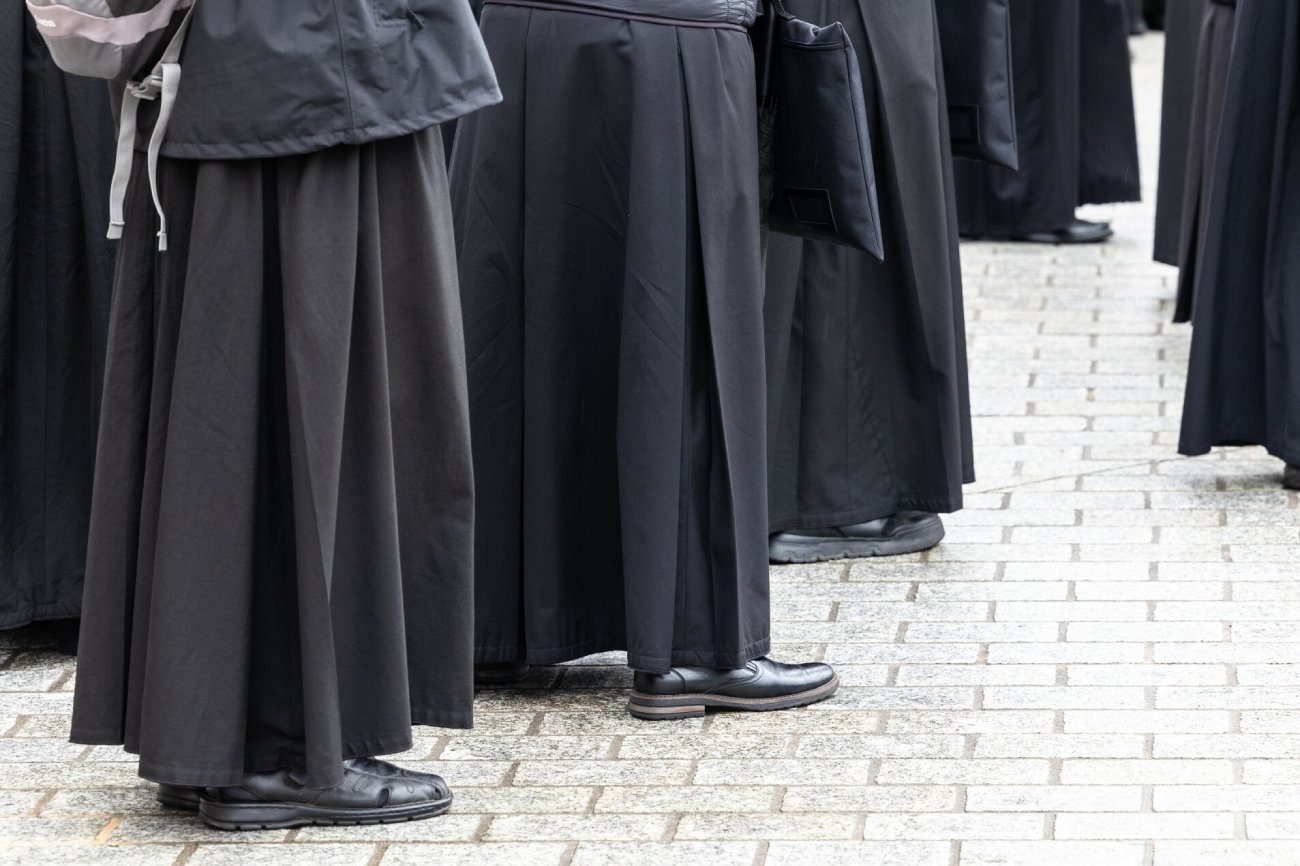 Orgia w Dąbrowie Górniczej. Wiadomo, co dalej z księdzem Tomaszem