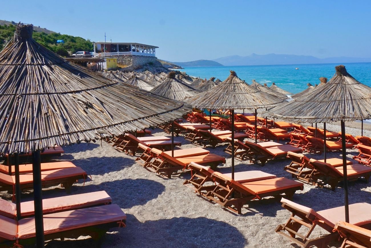 Wstyd i żenada, czy dobra zabawa? Pokazał, co dzieje się na all inclusive w Albanii