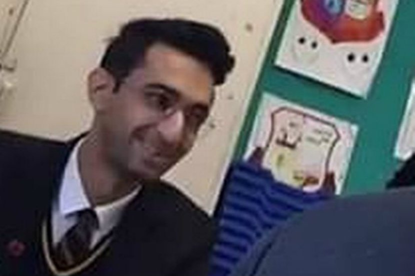 Dorosły mężczyzna przez sześć tygodni chodził do szkoły dla nastolatków.