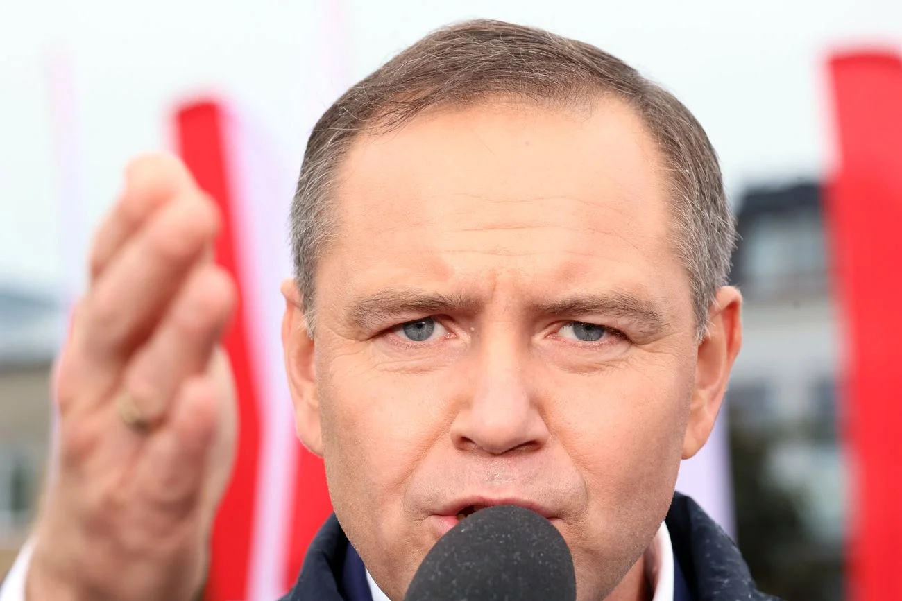 Karol Nawrocki może iść na wojnę z rządem w kwestii kontroli nad armią, mówi prof. Dudek