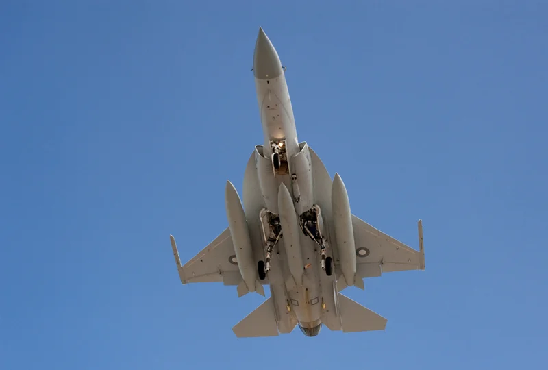 Czy [url=http://tinyurl.com/noazsgt]chińskie myśliwce JF-17[/url] zaatakują japońskie i amerykańskie samoloty?