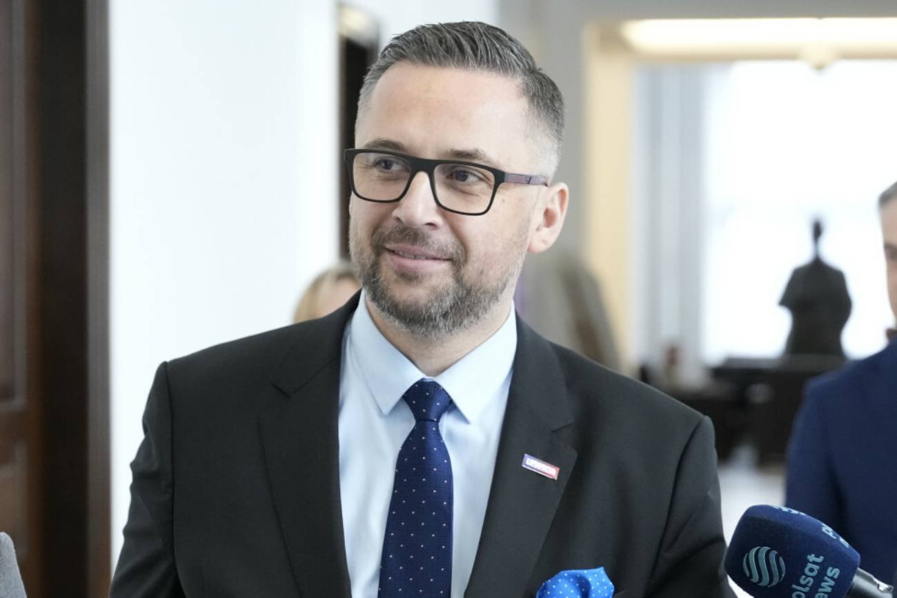 Kluczowa zmiana w rządzie Tuska. Jest nowy minister nauki Zmiana w rządzie Donalda Tuska. Marcin Kulasek zastąpi Dariusza Wieczorka