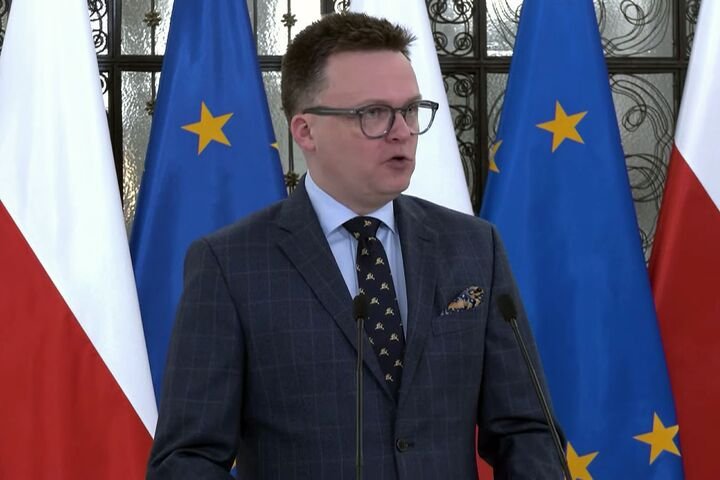 "Droga formalna dopełniona". Hołownia zdradził, co dalej z Pawłowską w Sejmie.