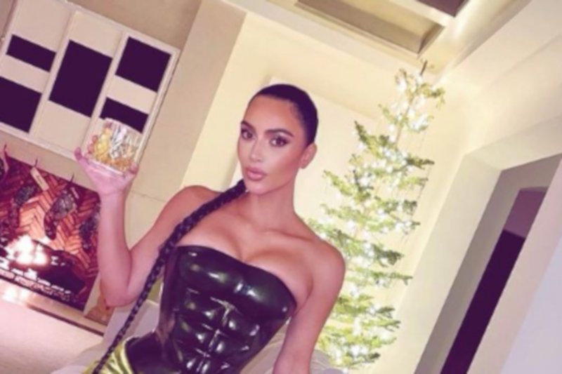 Rodzina Kardashian obdarowała ekipę kręcącą reality show drogimi zegarkami.