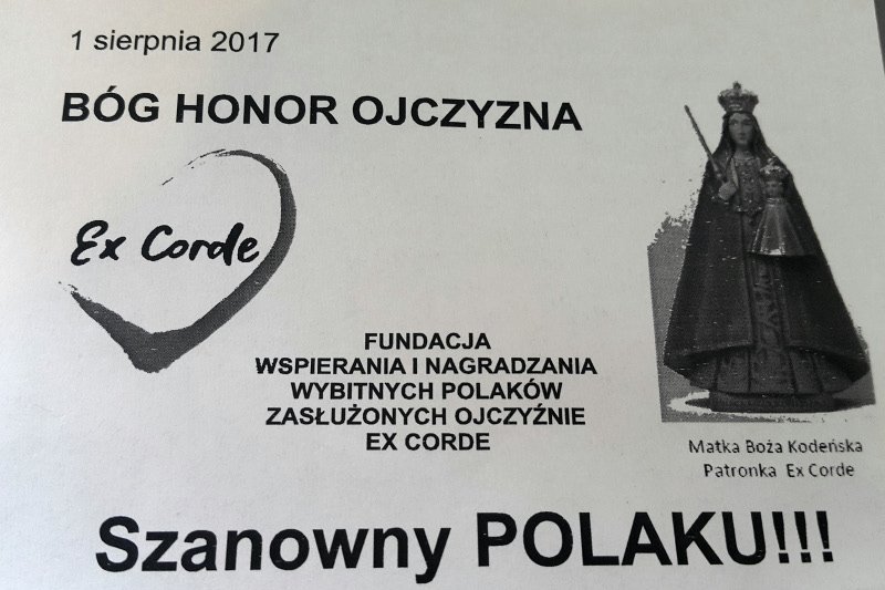 Taką ulotkę można dostać na Krakowskim Przedmieściu. Nowa fundacja Ex Corde zbiera pieniądze na warszawski pałacyk dla "Naczelnika", czyli "Pana Jarosława Kaczyńskiego".