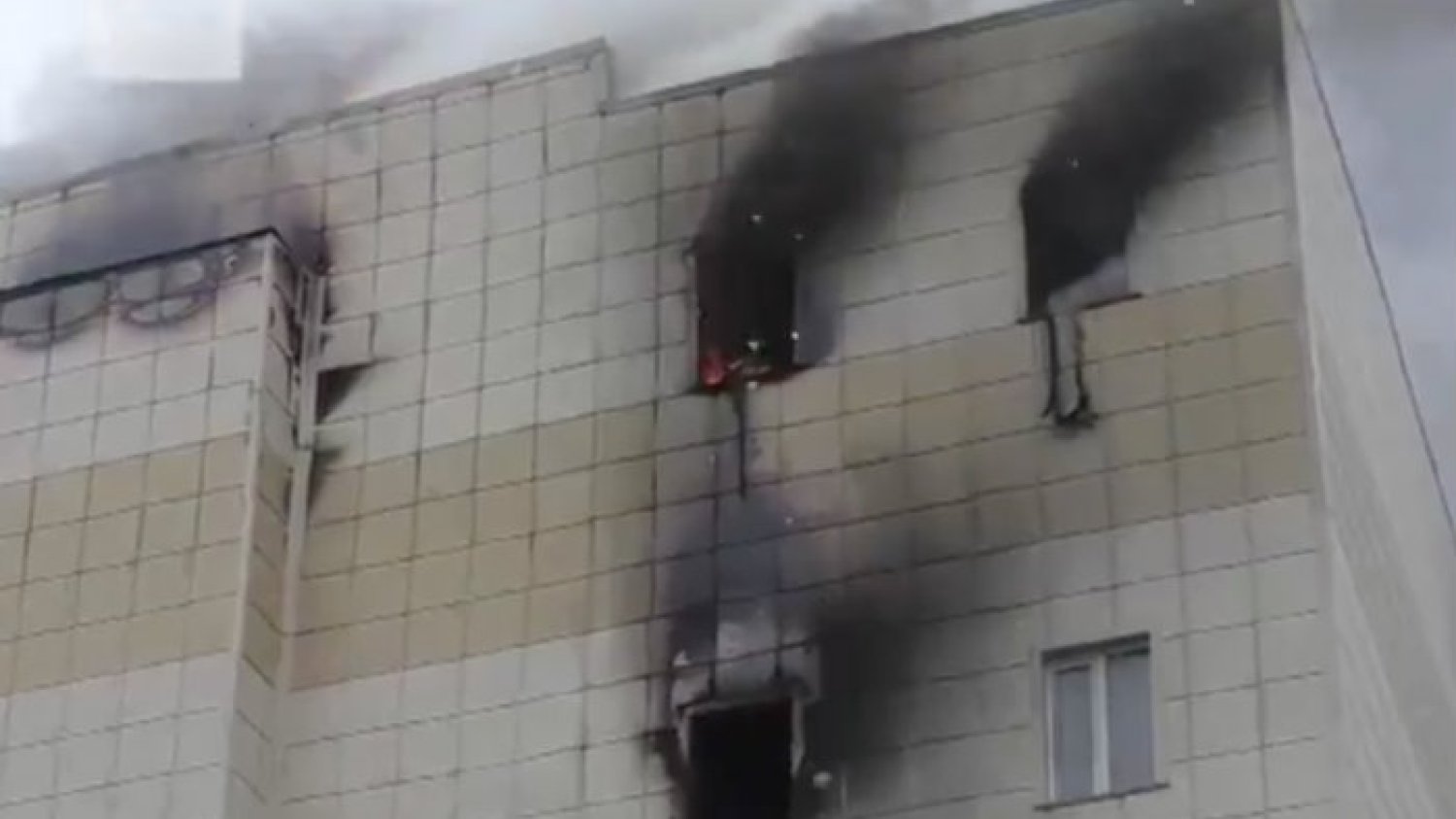 Co najmniej 64 osoby zginęły w centrum handlowo-rozrywkowym w Kemerowie na Syberii Zachodniej.