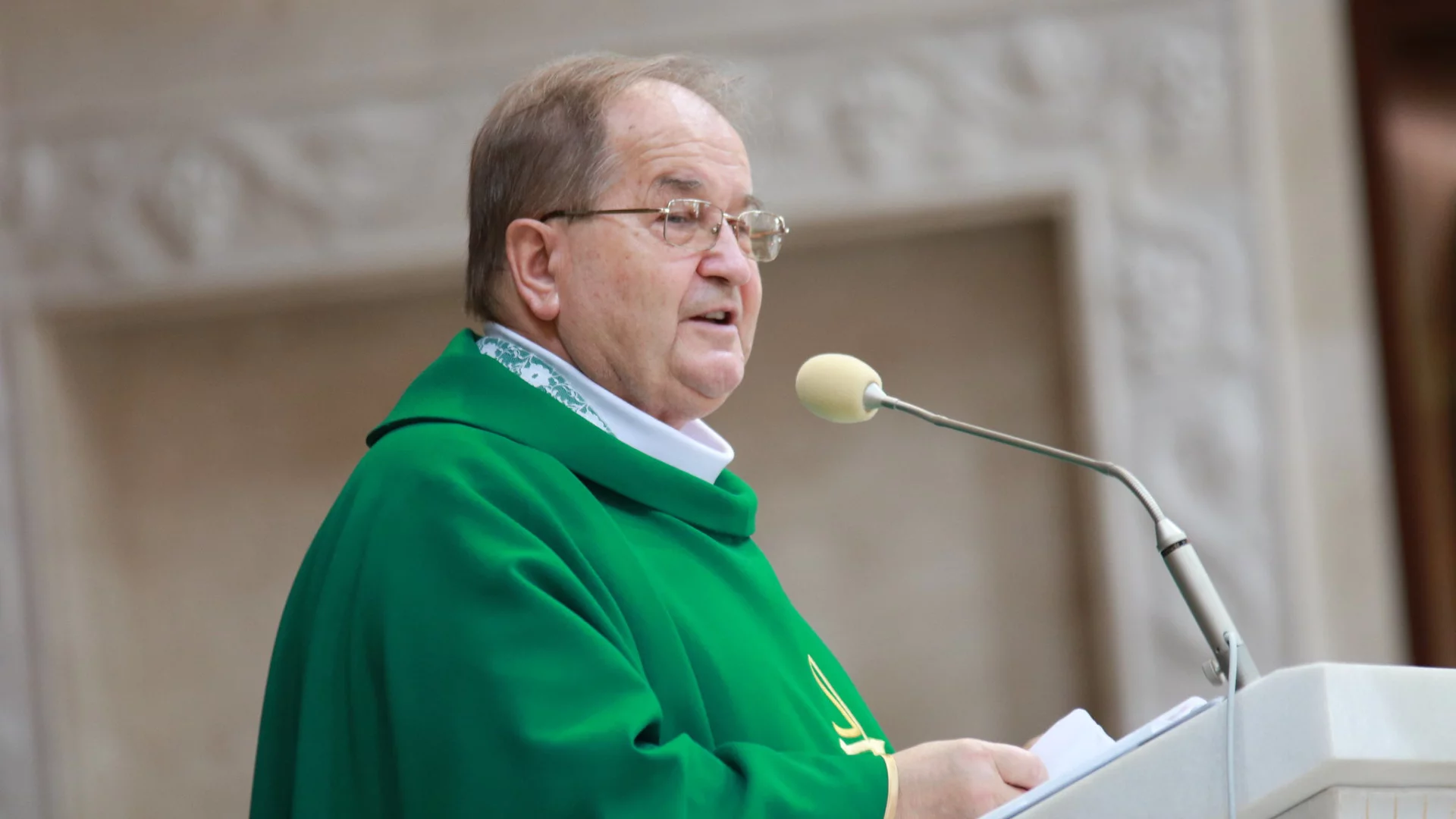 Ojciec Rydzyk w tarapatach. Chodzi o zwrot ogromnej sumy, jest pozew