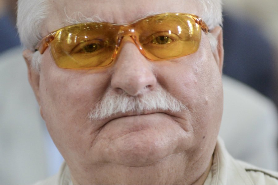 Lech Wałęsa pokazał na Facebooku poruszający, odręcznie napisany list.