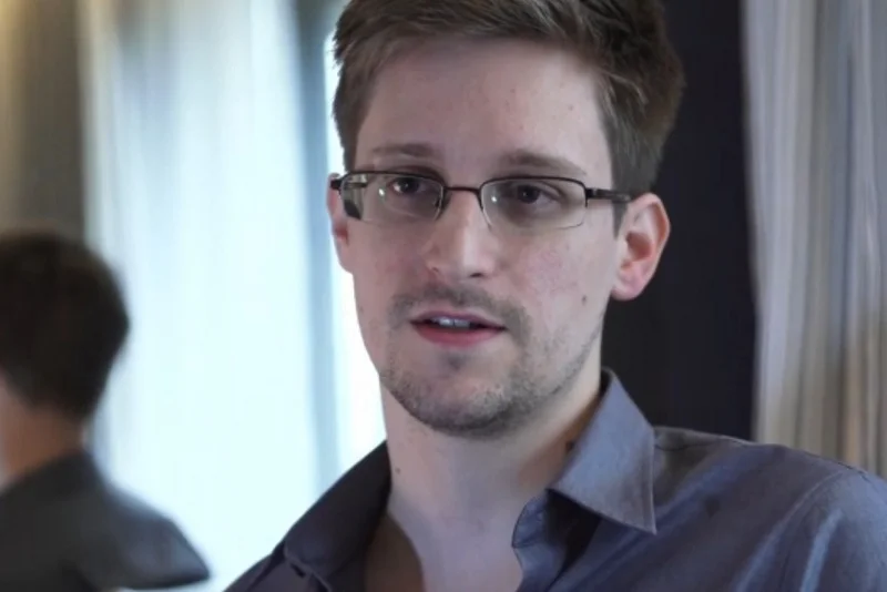 Edward Snowden na pokładzie samolotu do Moskwy. Putin: Nic o tym nie wiem