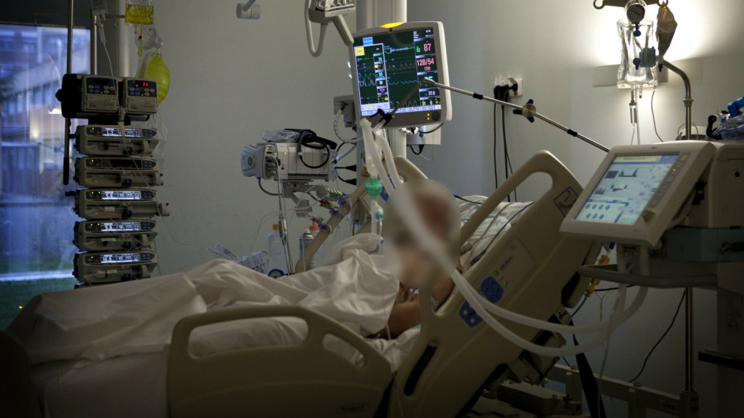 Pacjentka dwukrotnie wyłączyła respirator innej pacjentce.