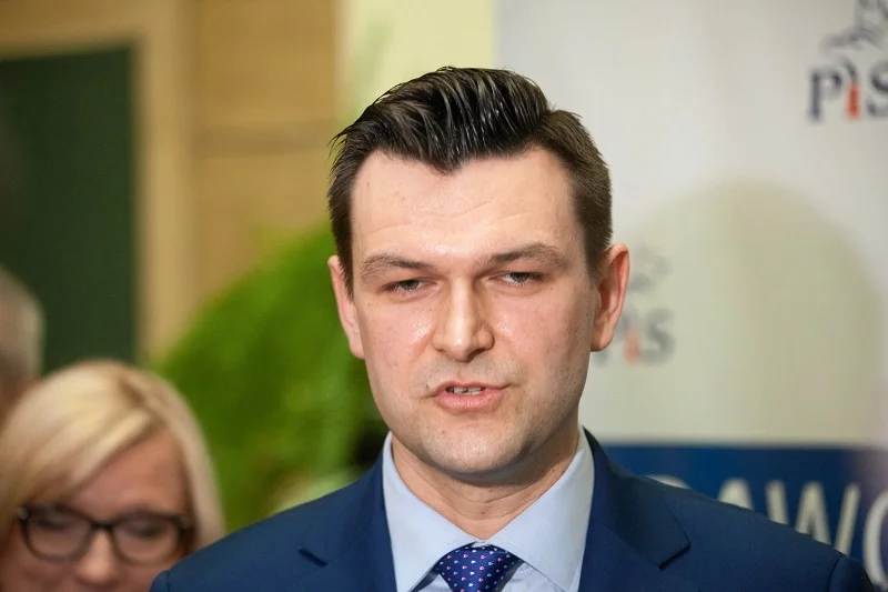 Zatrzymany szef klubu PiS wyszedł z aresztu.