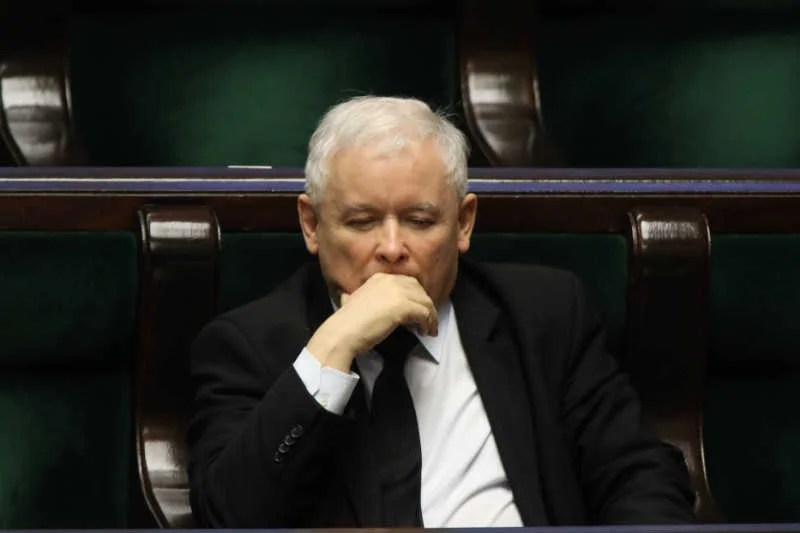 Jarosławowi Kaczyńskiemu często zdarza się "nieogarnianie".