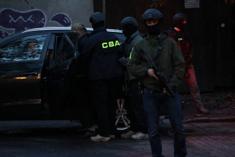 W Polsce wybuchła fala oburzenia na tempo akcji CBA w KNF.