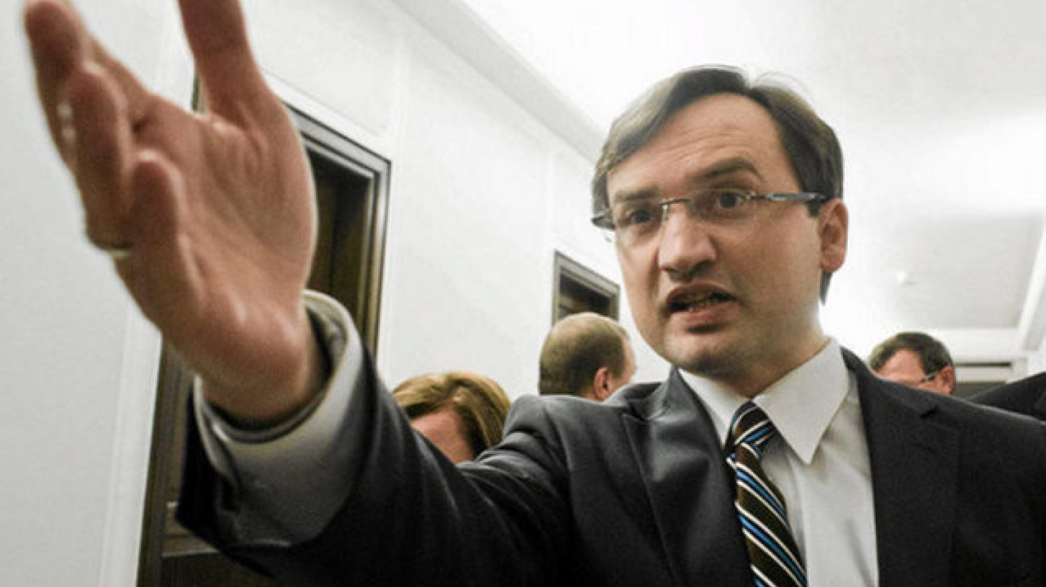 Internauta wyśmiał argumenty Zbigniewa Ziobry, że wymiarem sprawiedliwości rządzi specjalna kasta sędziów i prokuratorów