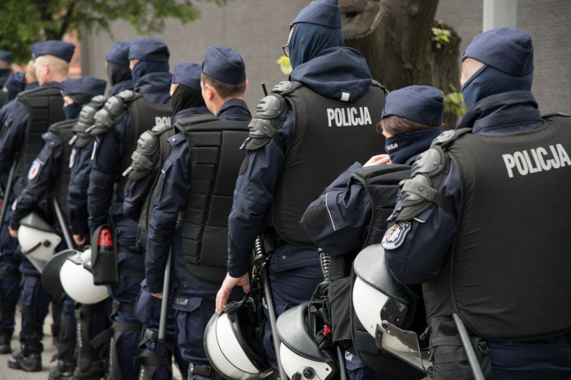 Postępowania dyscyplinarne wobec funkcjonariuszy, którzy spożywali alkohol w Centrum Szkolenia Policji w Legionowie