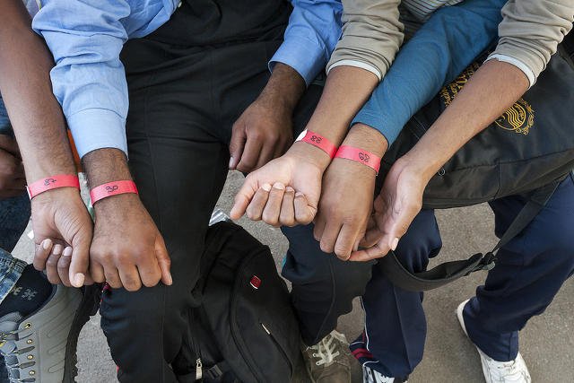 Kolejne napaści seksualne w Europie - ofiary mówią o mężczyznach o ciemnej skórze