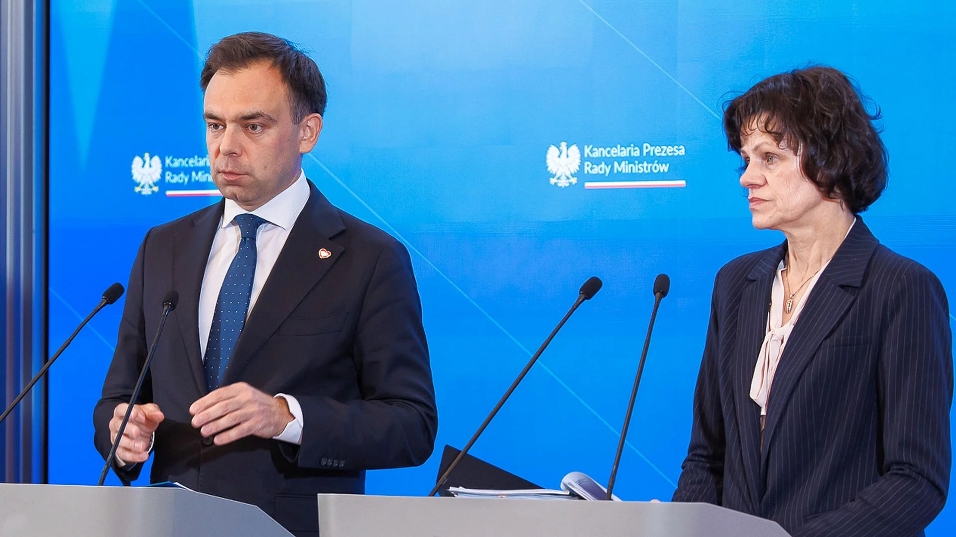 Domański wyszedł pokazać nowy budżet i obniżkę podatków. Przy okazji dobił Nawrockiego Andrzej Domański, minister finansów, Hanna Majszczyk, podsekretarz stanu w Ministerstwie Finansów