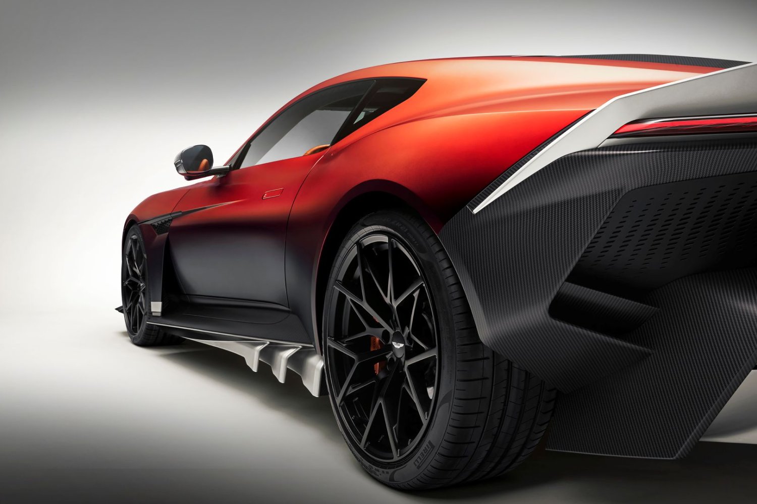 Aston Martin Valen Aston Martin Valen