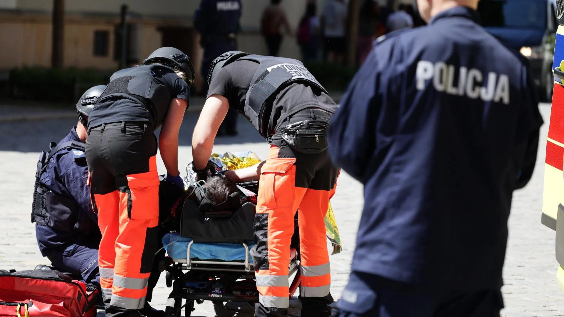 Atak nożownika w opactwie w Jarosławiu. Jedną osobę zabił, 4 ciężko ranił Atak nożownika w opactwie w Jarosławiu. Jedną osobę zabił, 4 ciężko ranił