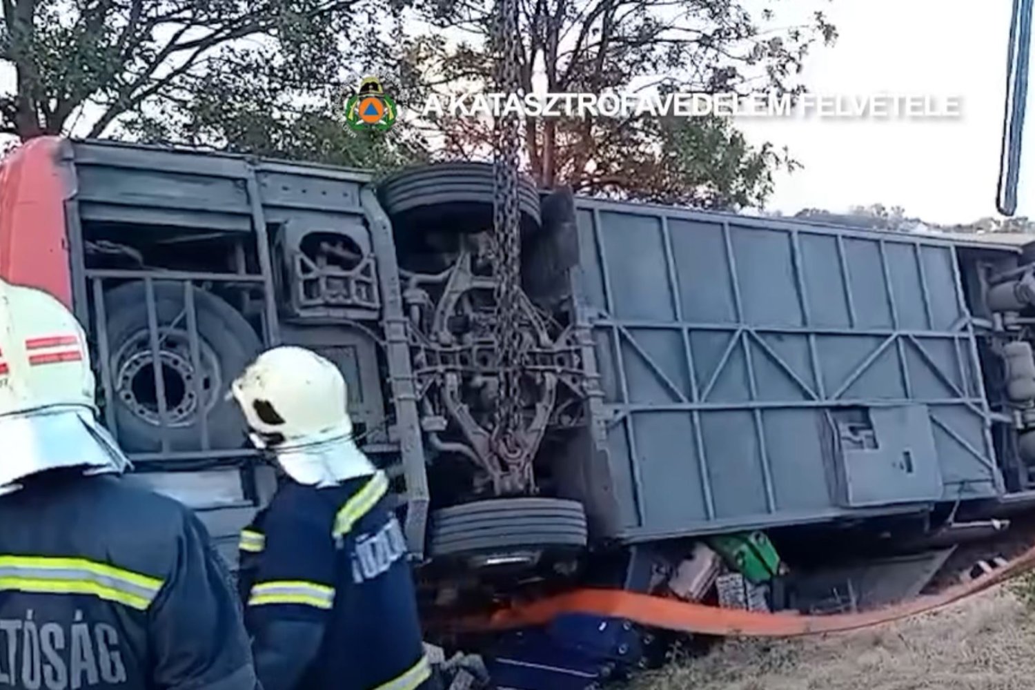 autobus, wypadek, Węgry, kierowca