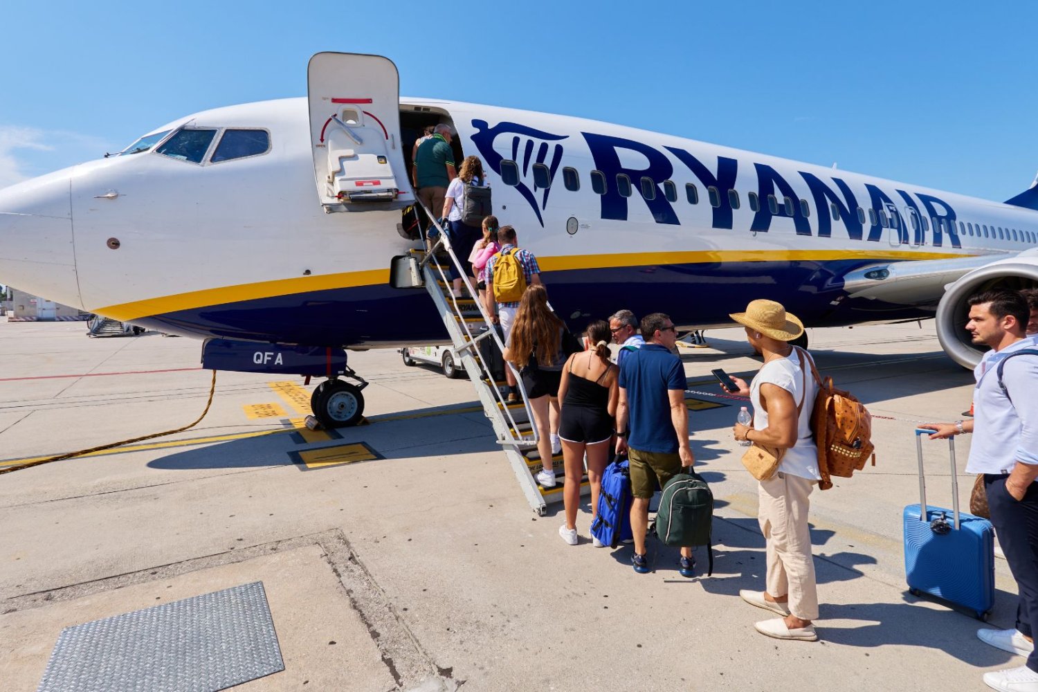 Ryanair miał overbooking. Pasażer wściekł się, kiedy jego żona nie weszła na pokład Awantura przez overbooking w Ryanairze