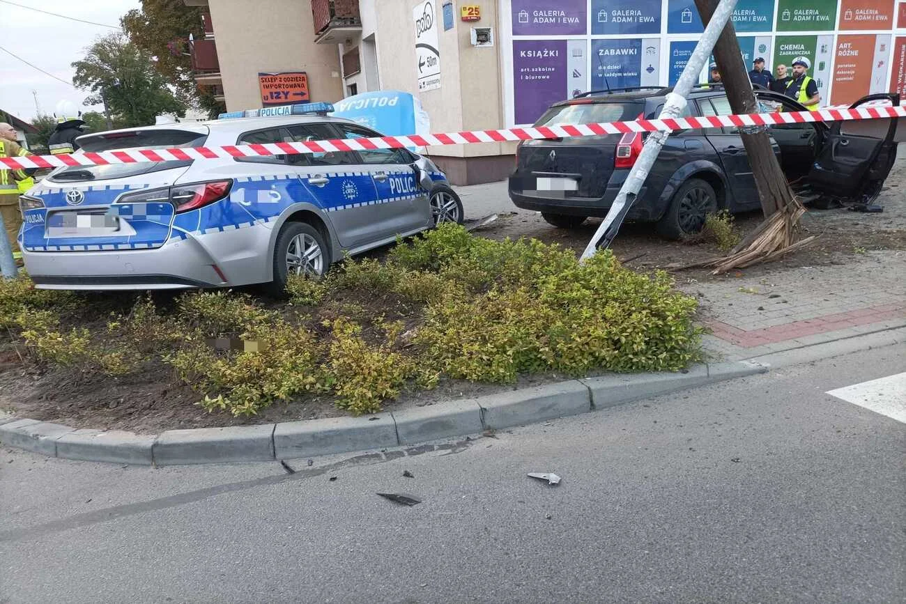 Policja zatrzymała kierowcę, który uciekł po zderzeniu z radiowozem policyjnym w Jabłonowie Pomorskim.