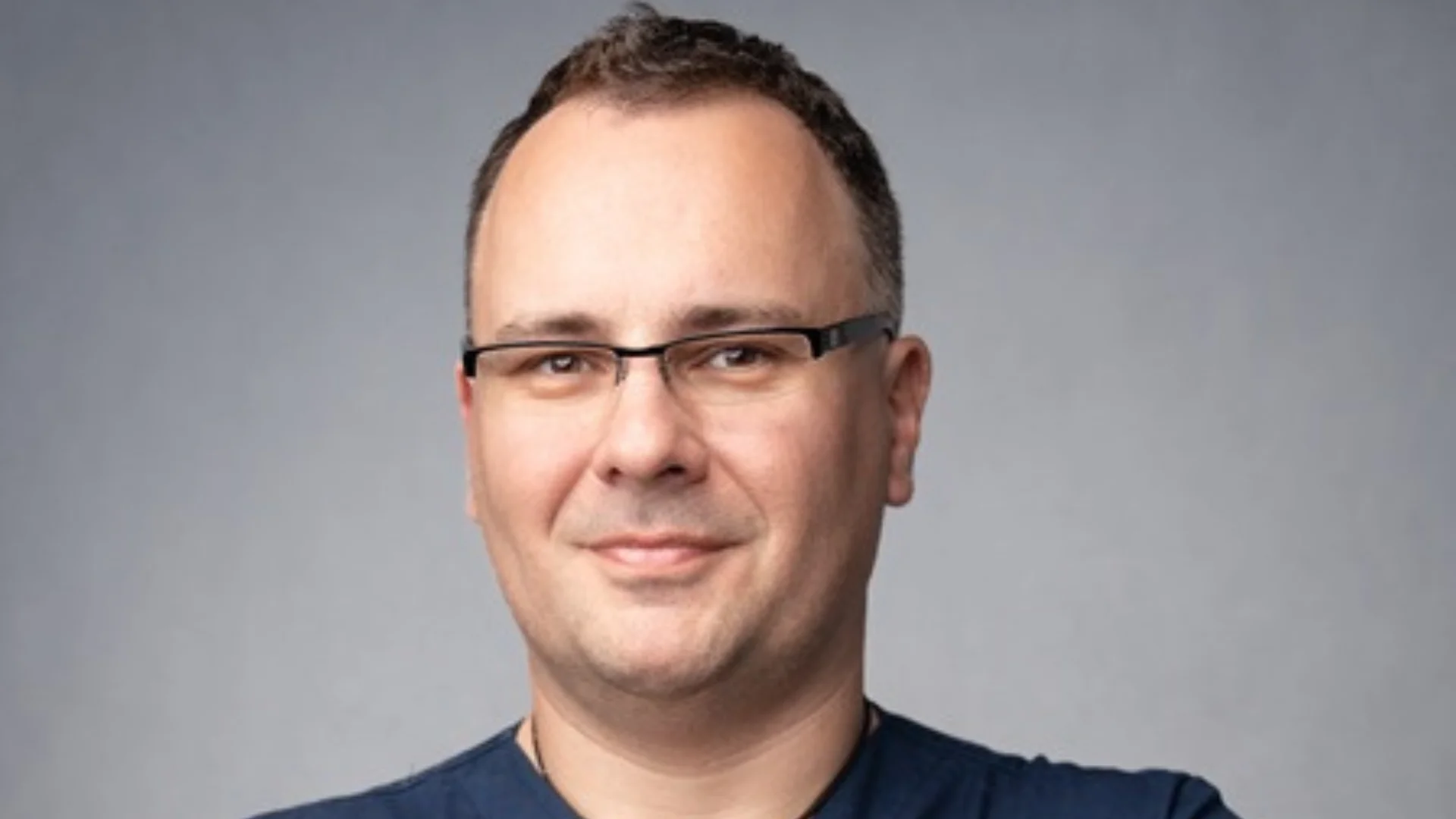 Dr n. med. Maciej Kowalewski, specjalista chirurg i transplantolog.