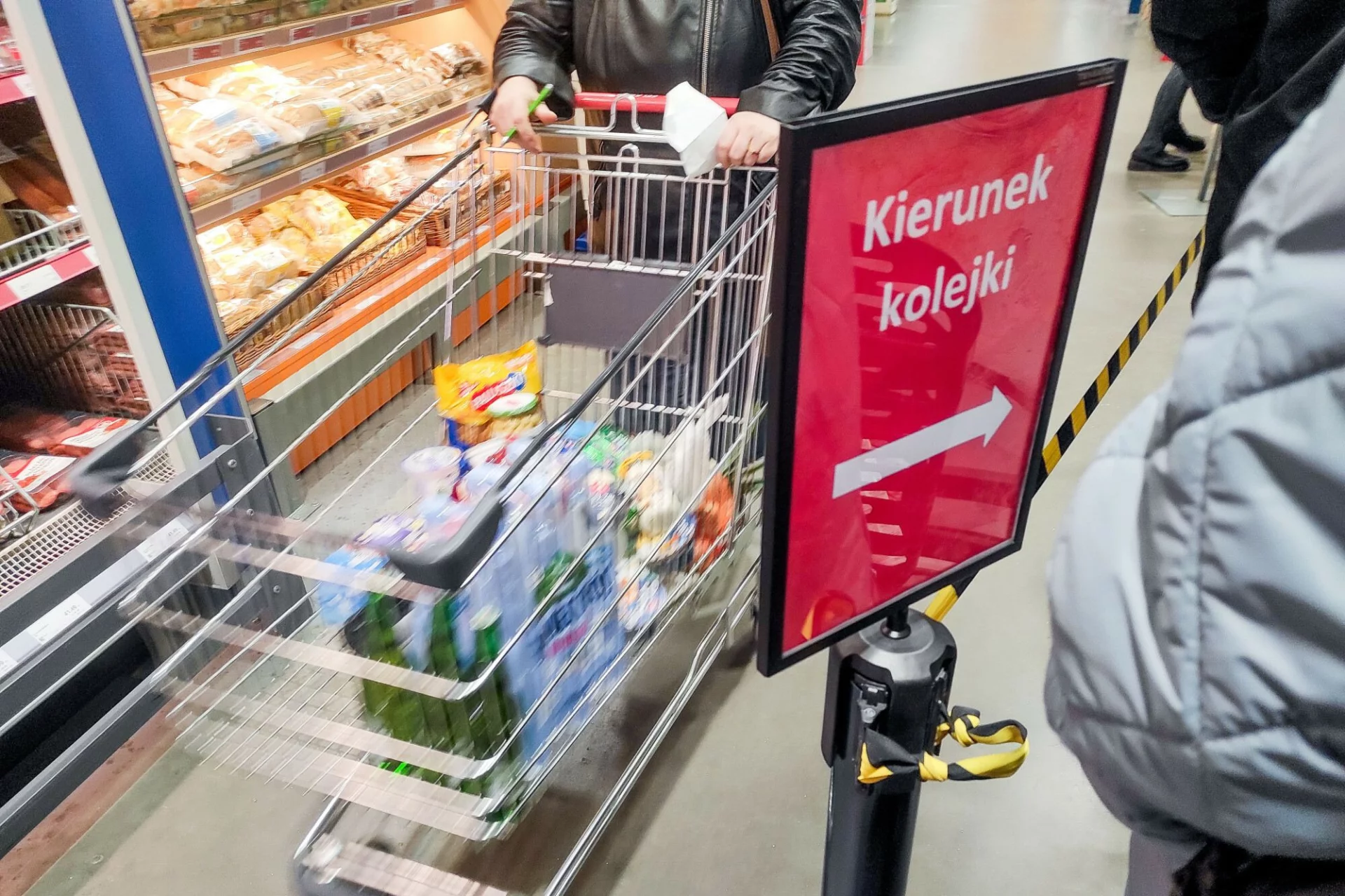 Czy sklepy będą otwarte w dzień żałoby narodowej?