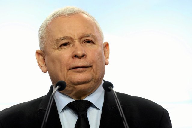 Prezes Jarosław Kaczyński przemawiał podczas odsłonięcia tablicy upamiętniającej trzech polityków