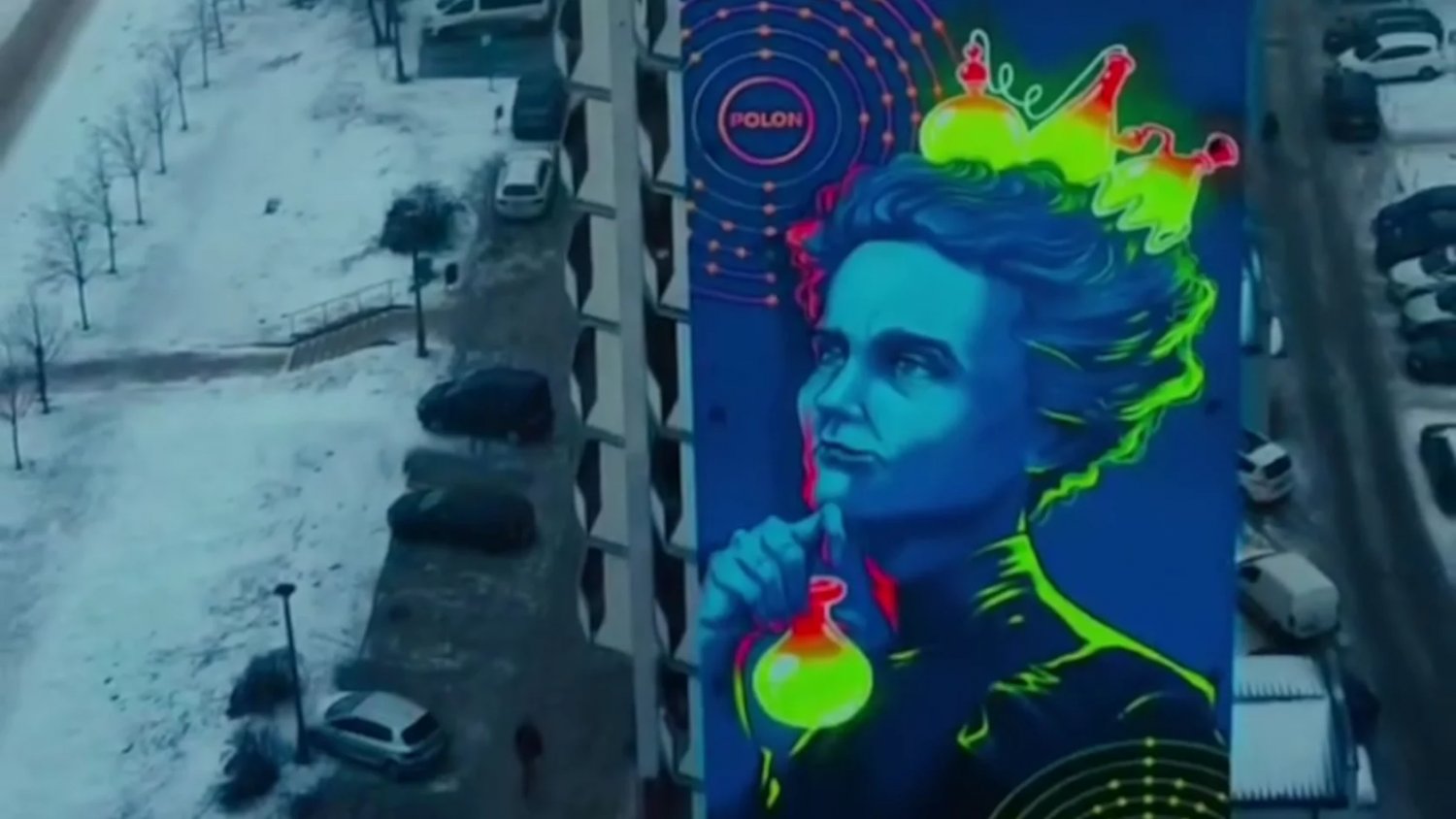 Maria Skłodowska-Curie nową atrakcją Płocka. Świeci i inspiruje jak nikt inny