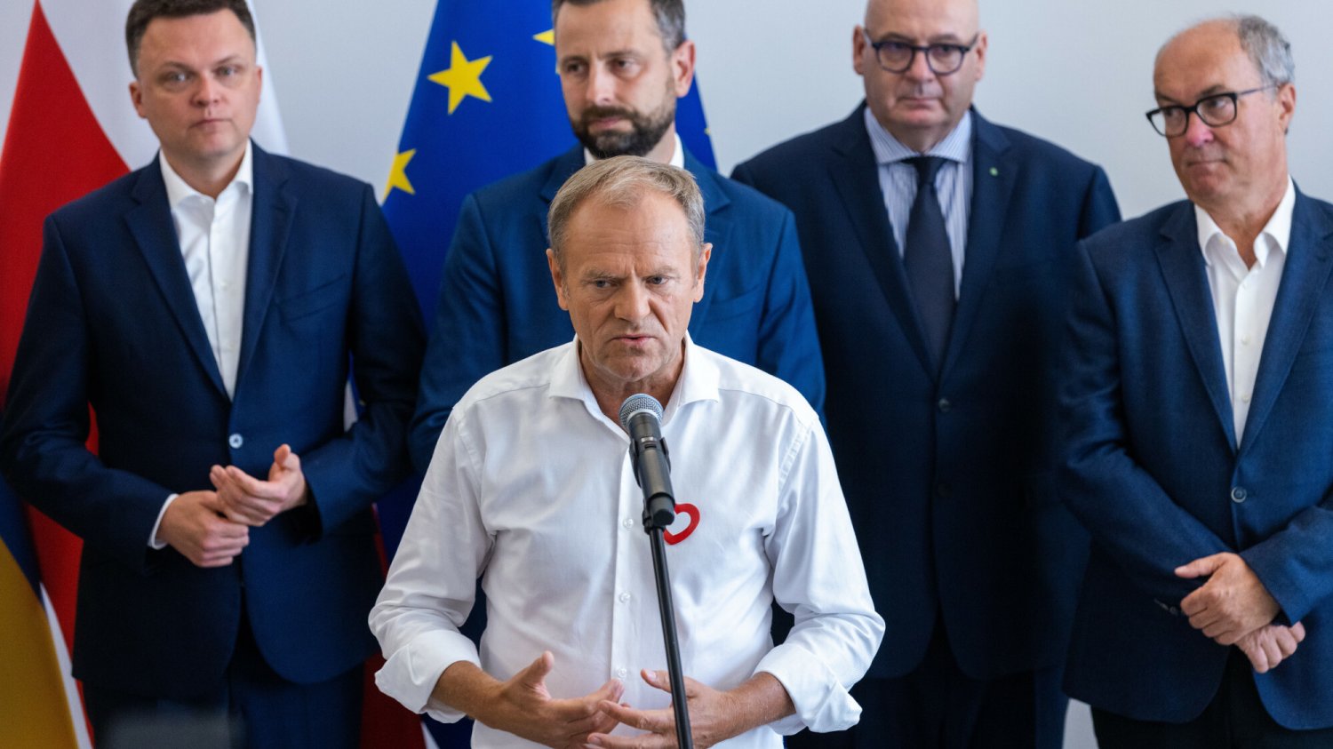 Sondaż Research Partner wskazuje, że demokratyczna opozycja nie może być jeszcze pewna większości w nowym Sejmie. Liderzy opozycji demokratyczne, czyli Donald Tusk, Szymon Hołownia, Władysław Kosiniak-Kamysz i Włodzimierz Czarzasty.