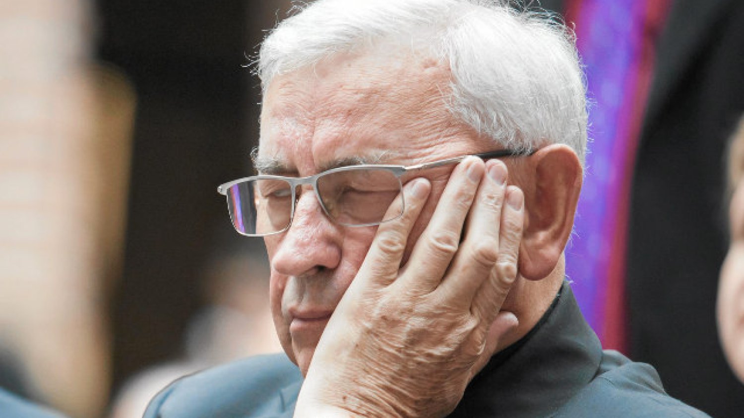 Bp Tadeusz Pieronek jest oburzony politycznym zaangażowaniem części polskich biskupów