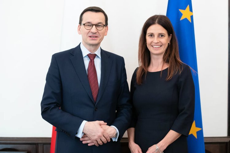 Premier Mateusz Morawiecki wraz z obecną minister sportu, Danutą Dmowską-Andrzejuk.