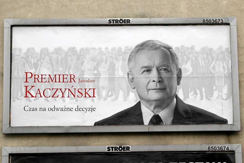 Poczynania władz powiatu wołomińskiego pokazują jak może wyglądać Polska pod rządami PiS.