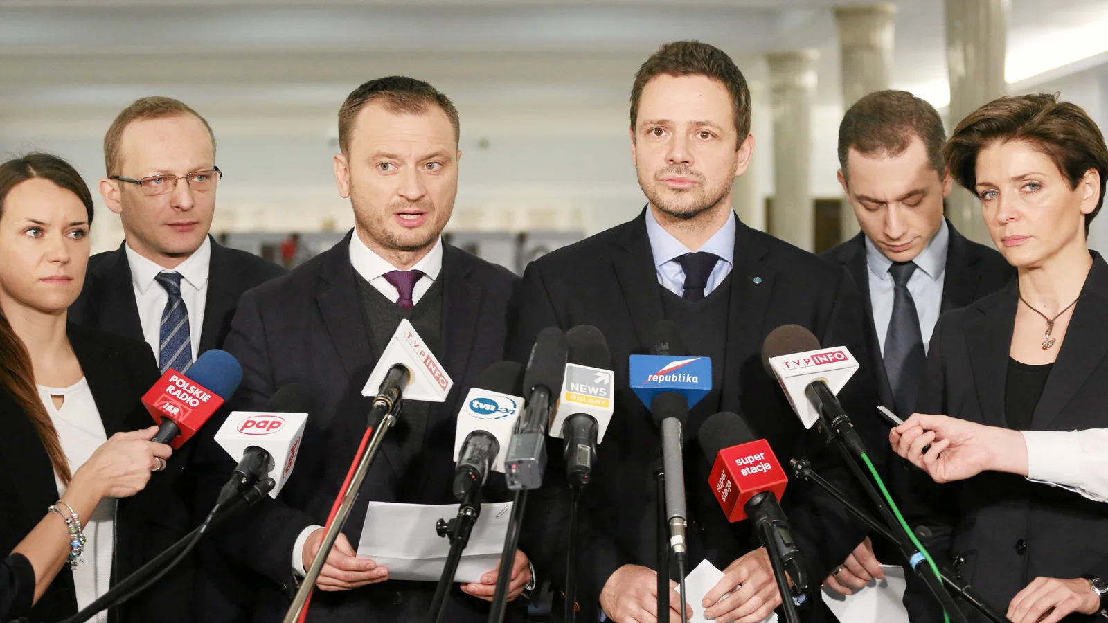 Rafała Trzaskowskiego upatrywano w roli lidera tzw. młodej Platformy. Nie brakuje wyborców, którzy liczyli, iż stanie ona na czele nowej formacji jednoczącej centrową opozycję.