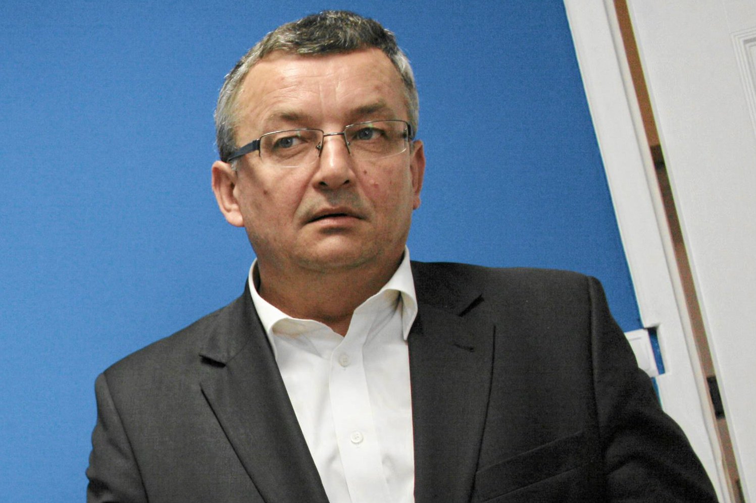 Szef gabinetu politycznego Andrzeja Adamczyka otrzymał w latach 2016-2017 114 tys. zł nagród.