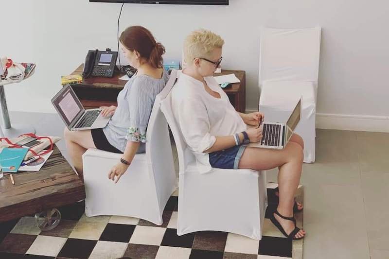 Wolontariuszki akcji Aborcja Bez Granic dyżurują przy telefonie 7 dni w tygodniu. Magda i Justyna udzielają kobietom z Polski informacji na temat legalnego przerwania niechcianej ciąży.