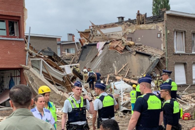 W Antwerpii w wyniku wybuchu zawaliły się 3 budynki, a kilka innych zostało uszkodzonych.