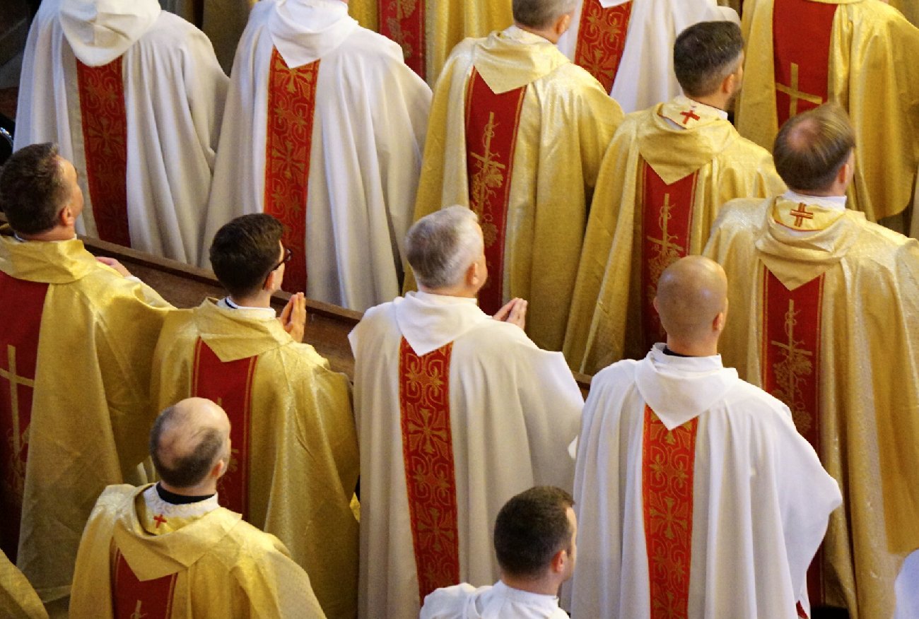 Brat ksiądz wykorzystywał jej córkę latami. "Molestował, a rano odprawiał mszę".